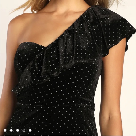 Pretty Glam Black Velvet Polka Dot One-Shoulder Mini Dress - Picture 4 of 4